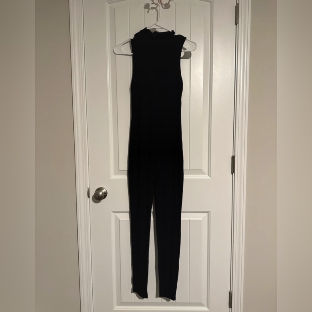 SHEIN Black Chic Jumpsuit with Elegant Design